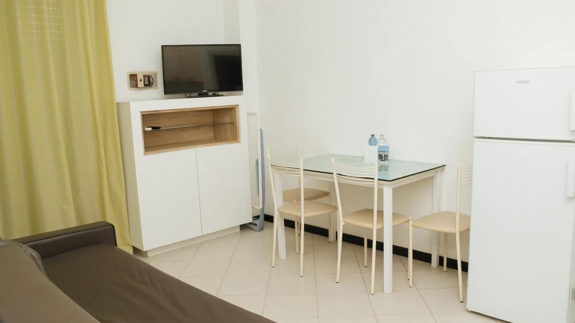 Gabbiano Apartments Rimini 0*,  Italia