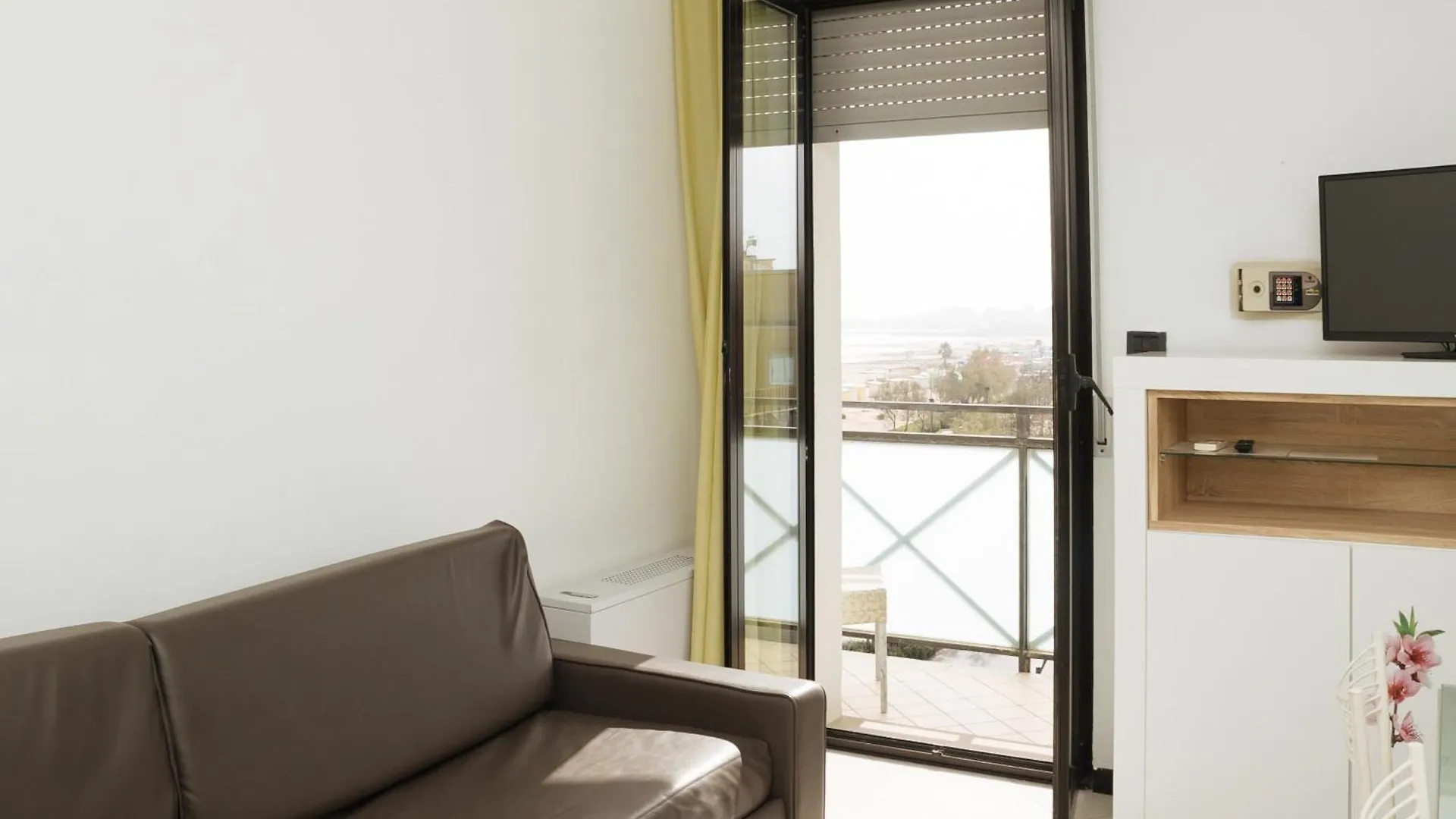 Gabbiano Apartments Rimini 0*,